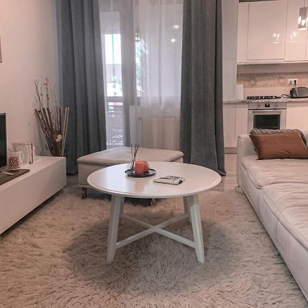 Apartment 2 Rooms Luxury Bükreş Dış mekan fotoğraf