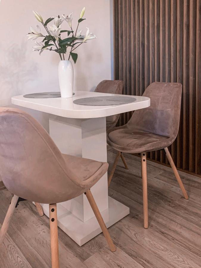 Apartment 2 Rooms Luxury Bükreş Dış mekan fotoğraf