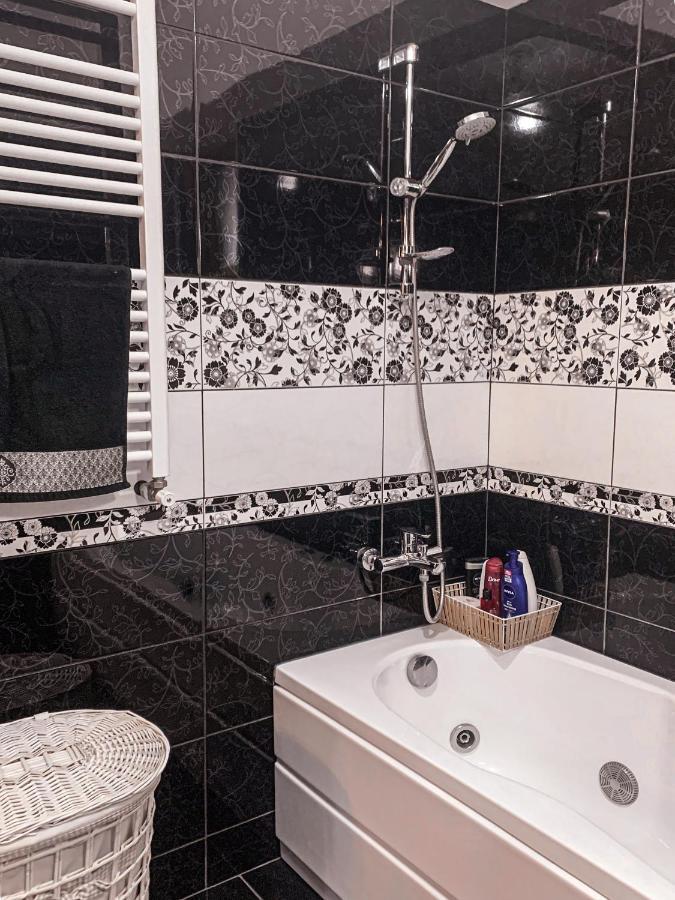 Apartment 2 Rooms Luxury Bükreş Dış mekan fotoğraf