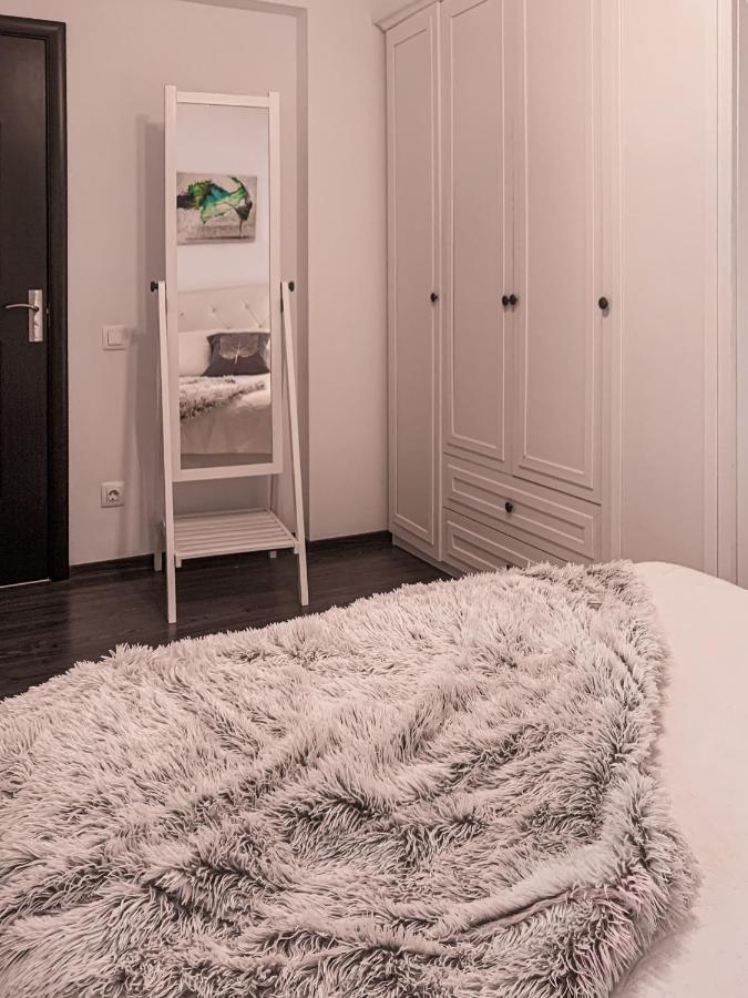 Apartment 2 Rooms Luxury Bükreş Dış mekan fotoğraf